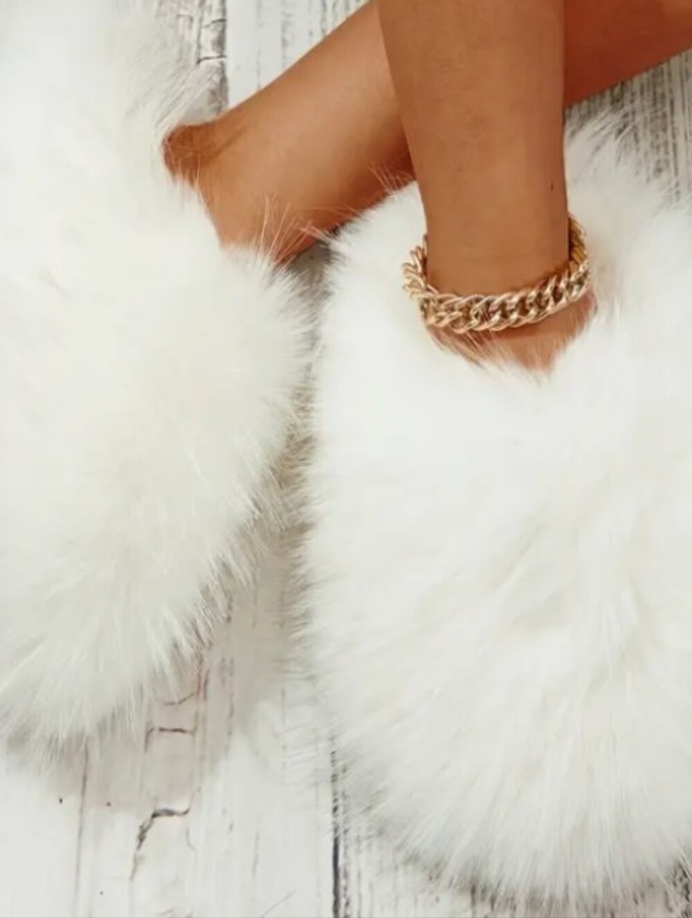 BRAND NEW UGG ULTRA-FLUFFY WOMEN'S SLIPPERS